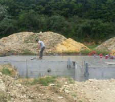 Coulage de la dalle en béton du RDC - 13 mai 2020