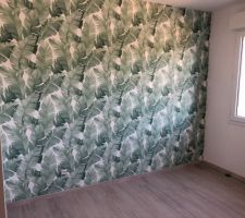 Papier peint dans la salle de jeu