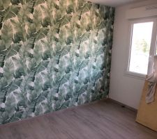 Papier peint dans la salle de jeu