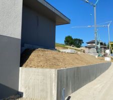 Mur de soutènement en L béton pré fabriqué accès nord