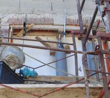 Pose des v&eacute;rins et d'un sert joint