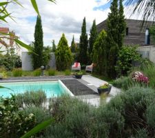 Piscine et coin détente