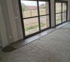 Début de la pose du carrelage
Concept grigio 60/60