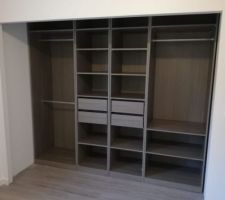 Dressing Castorama pour la chambre parentale
