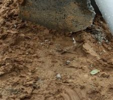 Pyramide pour soutient canalisation d'&eacute;vacuation.