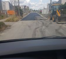 15/06/2020 
Pose du rev&ecirc;tement chauss&eacute;e ce matin .
