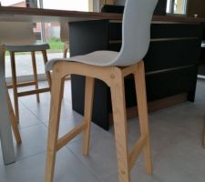 Cuisine de chez cuisinella et tabouret le Roy merlin