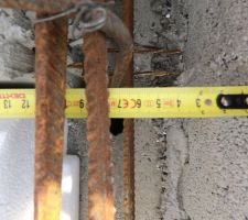 Plancher RDC
-Poutrelle en béton armé
-Entrevous hourdis polystyrène UP23 (R=4)
-Dalle de compression 17cm > 4cm (niveau hourdis)
-Ferraillage pour dalle béton armé

Viendrons après sur la dalle après le HE/HA
7cm polyuréthane projeté R=2.55
5cm chape de finition.