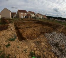 Terrassement fini apr&egrave;s 2 jours de travail