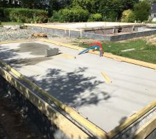 Derniers coffrages &agrave; b&eacute;ton pour sabots de r&eacute;ception ossature !!!