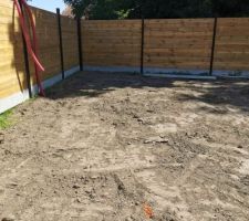 Emplacement du futur abri de jardin.