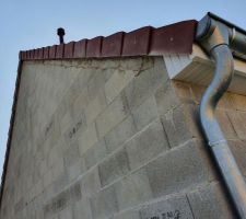 La saignée censée combler/remplacer l'absence de rampants coulé (conformément à la norme)