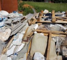 Déchets divers pendant la construction