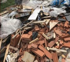Déchets en cours de construction