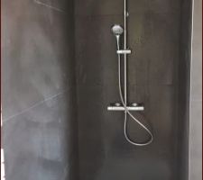 Pose des colonnes de douche
