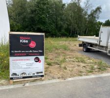 Affichage du permis de construire sur le terrain