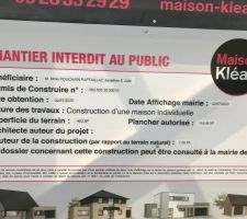 Affichage du permis de construire sur le terrain