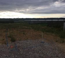 Quadrillage du terrain , signature debut de chantier