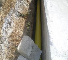 Pose du drain agricole sur la fondation