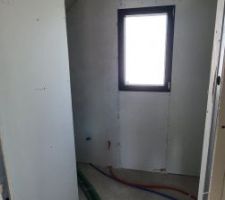Placo étage salle de bain.