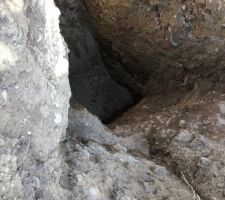 Trou pour le futur puit d'infiltrations 4,5m de profond