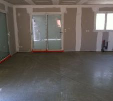 La chape lisse avant le carrelage