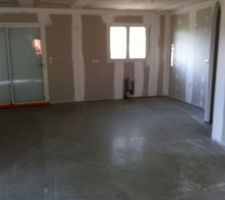 La chape lisse avant le carrelage