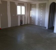 La chape lisse avant le carrelage