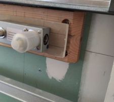 Robinet lavabo mural