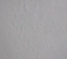 Peinture cloquée / écaillée