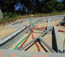 Mise en place des gaines et tuyaux evacuation