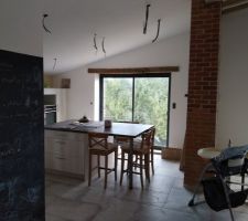 Cuisine avec les tabourets