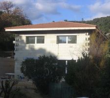 L'hivers, le soleil apporte la chaleur n&eacute;cessaire pour avoir une t&deg;> 19&deg;C sans aucun syst&egrave;me de chauffage et sans y habiter.