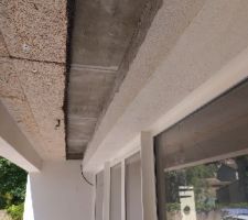Installation volets roulants en bas, isolant enlevé