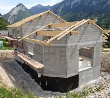 Début de la charpente tradi et fermette