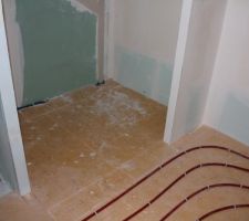 Salle de bain, vue sur le placard