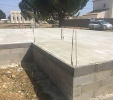 Voici le vide sanitaire monté et dalle coulée