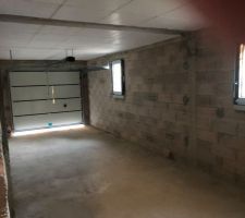 Vue du sous-sol garage /buanderie 
La buanderie sera au fond avec une cloison et porte pour s&eacute;parer partie garage et buanderie (ma pi&egrave;ce tant attendue )