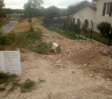 Remblais tuiles avant chemin