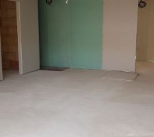 Cloison de peripherie terminee
