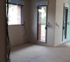 Cloison de peripherie terminee