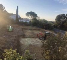 Reprise du chantier. Fin des plateformes. En attente du géomètre.