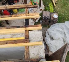 Abris jardin, toiture entre pannes à remplir à droite