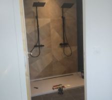 Les pièces humides prennent forme