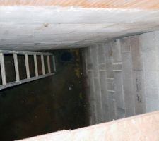 Piscine au sous-sol toujours