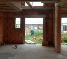 En 3 mois le chantier a bien avancé, la maison est maintenant hors d'eau, hors d'air, nous en sommes au placo !