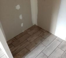 Fin carrelage dressing chambre parentale