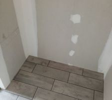 Fin carrelage dressing chambre parentale