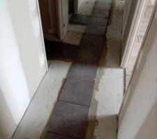 Pose carrelage couloir