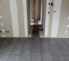 Pose carrelage salon